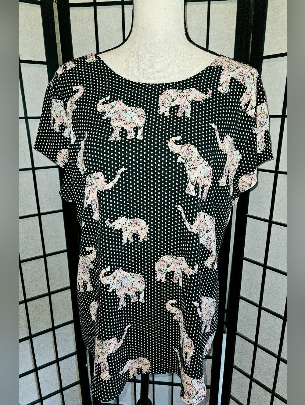Chico's 2 (Large) Reversible Elephant & Polka Dot  Print Top/ Reverse Solid...
